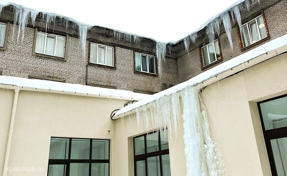 очистка водостоков от льда и снега